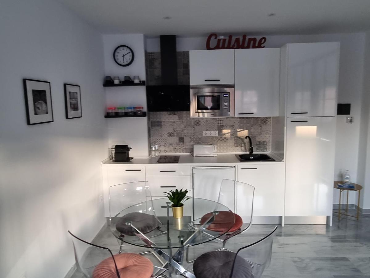 Apartmán Atocha 3 Màlaga Exteriér fotografie
